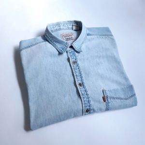 Super faded & distressed vintage Levi's Orange Label jean shirt